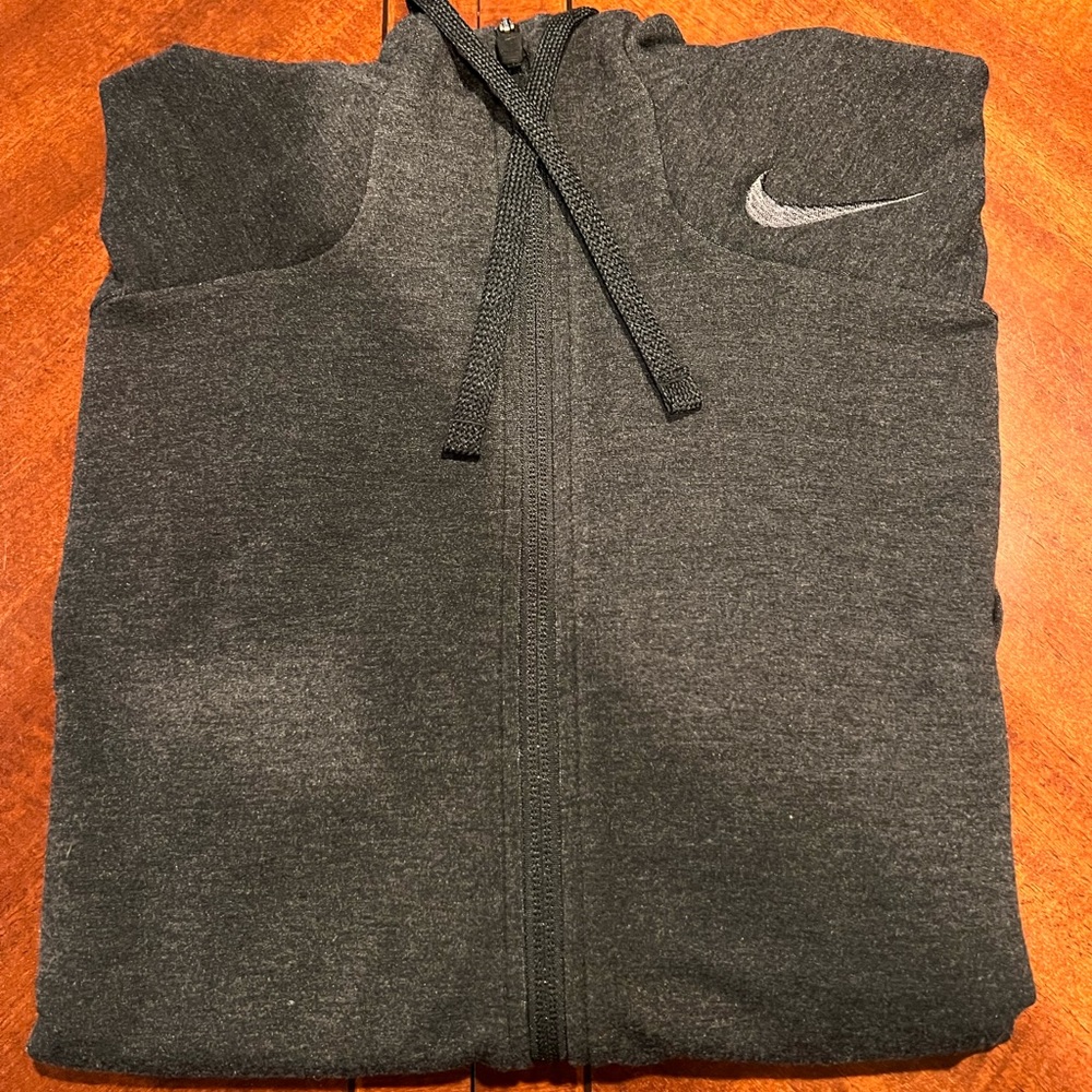 Men’s Large Nike Dri-FIT full-zip training hoodie